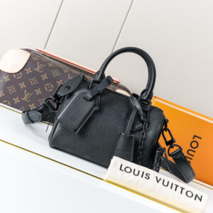 Louis Vuitton Speedy Bandouliere 20 Monogram Leather Handbag