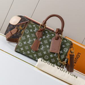 Louis Vuitton Speedy Bandouliere 25 Monogram Leather Bag