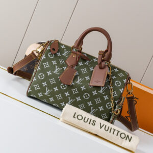 Louis Vuitton Speedy Bandouliere 30 Monogram Leather Handbag