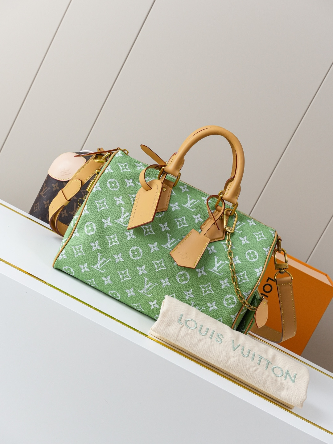 Louis Vuitton Speedy Bandouliere 30 Handbag - Grass Green