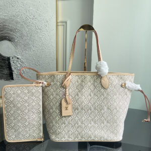 Louis Vuitton Neverfull MM Monogram Emblème Tote Bag