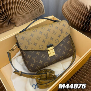Louis Vuitton Pochette Metis Monogram Canvas Crossbody Bag
