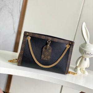 Louis Vuitton Nova Small Crossbody Bag M13140