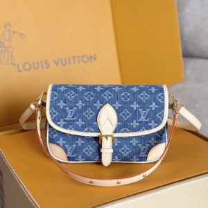 Louis Vuitton Diane Handbag M13070