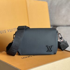 Louis Vuitton Takeoff Small Messenger Bag M24769 Black