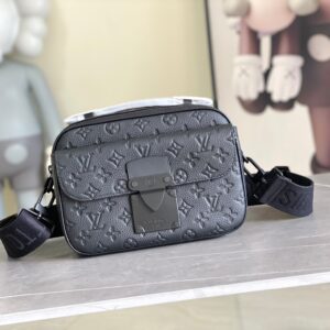 Louis Vuitton S Lock Messenger Bag M58489 in Black