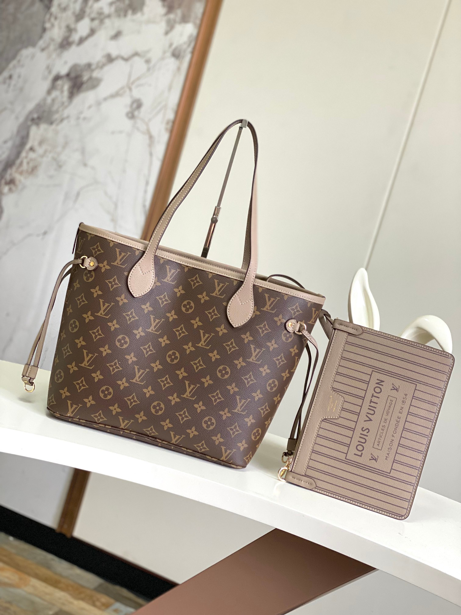 Neverfull MM Tote Bag in Damier Azur Canvas - M12061