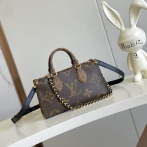 Louis Vuitton OnTheGo East West Handbag in Monogram Giant Canvas