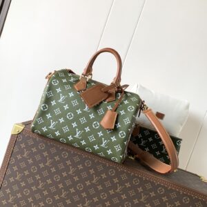 Louis Vuitton Speedy P9 Bandoulière 30 Monogram Leather Handbag
