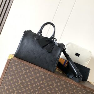 Louis Vuitton Speedy P9 Bandouliere 30 Monogram Leather Handbag