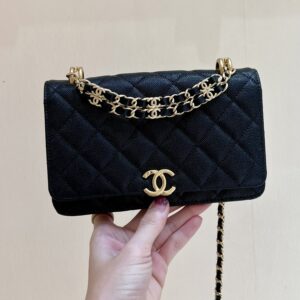 WOC-Style Leather Chain Crossbody Bag AP3019