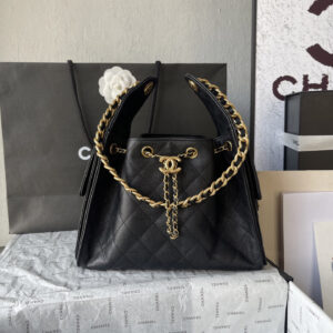 Chanel Hobo Shoulder Bag in Pebble-Grain Leather