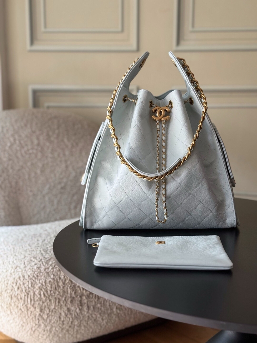 CHANEL 25C Quilted Leather Hobo Shoulder Bag