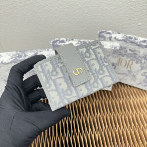 Dior Montaigne 5-Slot Card Holder