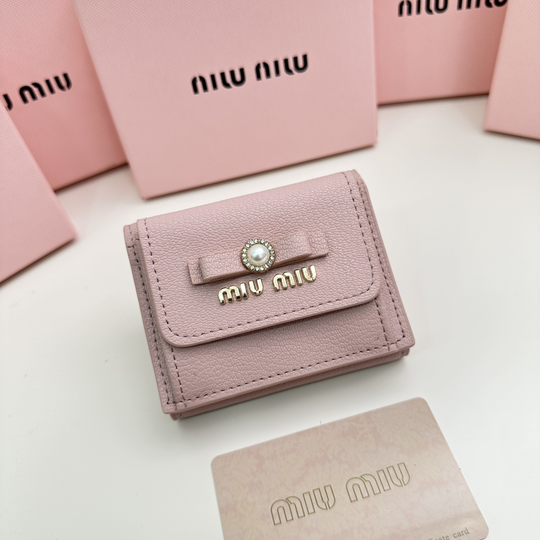 Miu Miu Leather Multi-Function Wallet