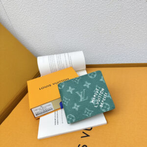 Louis Vuitton M12657 Monogram Heritage Canvas Wallet
