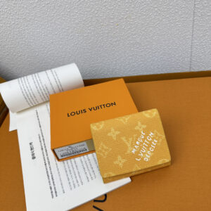 M12664 Envelope Business Card Holder