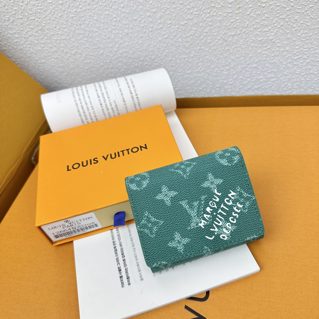 Louis Vuitton Envelope Business Card Holder M12664