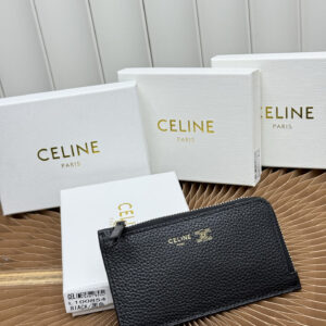 CELINE Triomphe Zipped Card Holder