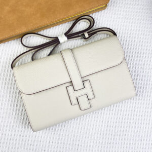 Hermès H538-2 Litchi-Grain Leather Shoulder Crossbody Bag