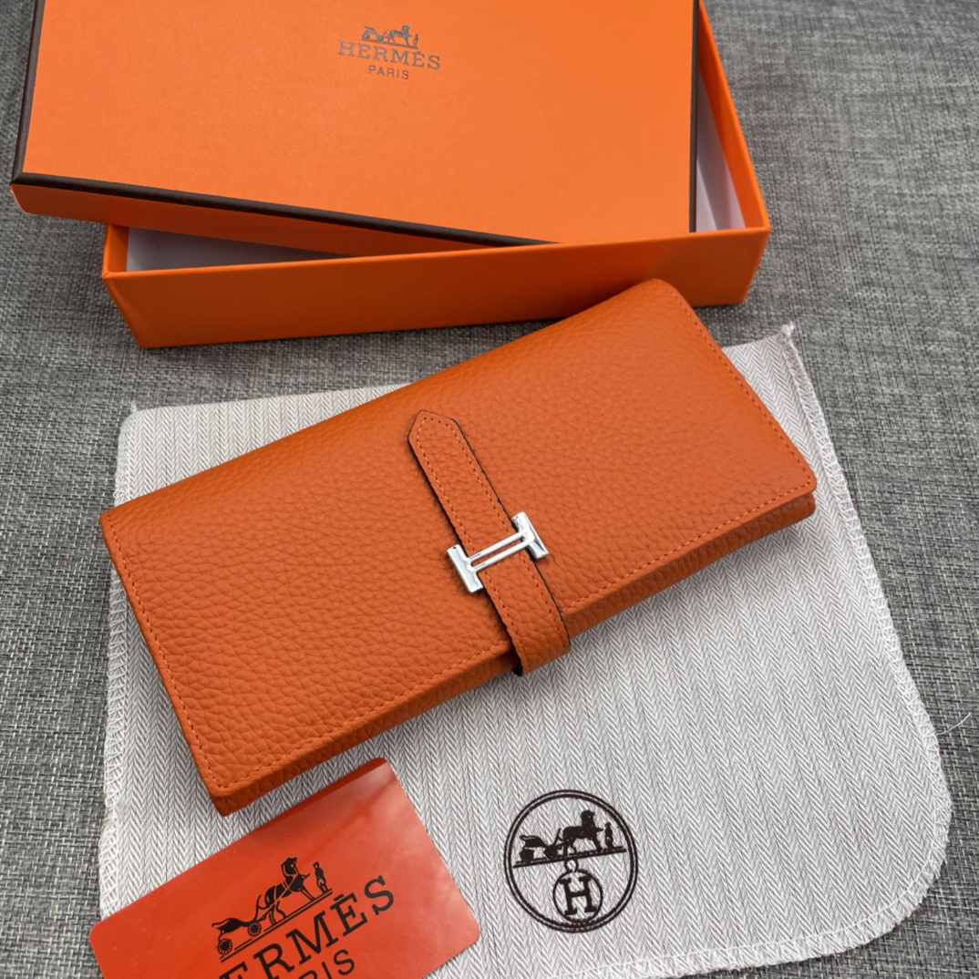 Hermes Women's Solid Color Bifold Leather Wallet