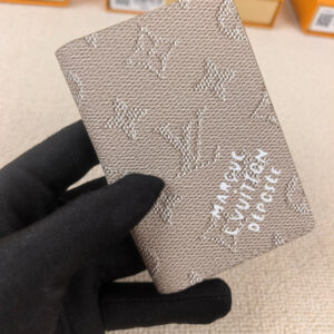 Louis Vuitton M26841 Pocket Card Holder