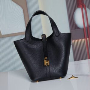 Hermès Picotin Lock 18 TC Leather Handbag