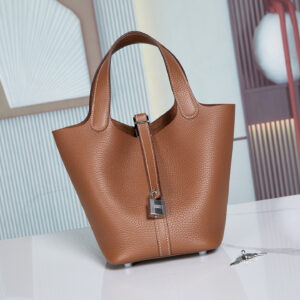 Hermès Picotin Lock 18 TC Leather Basket-Style Handbag