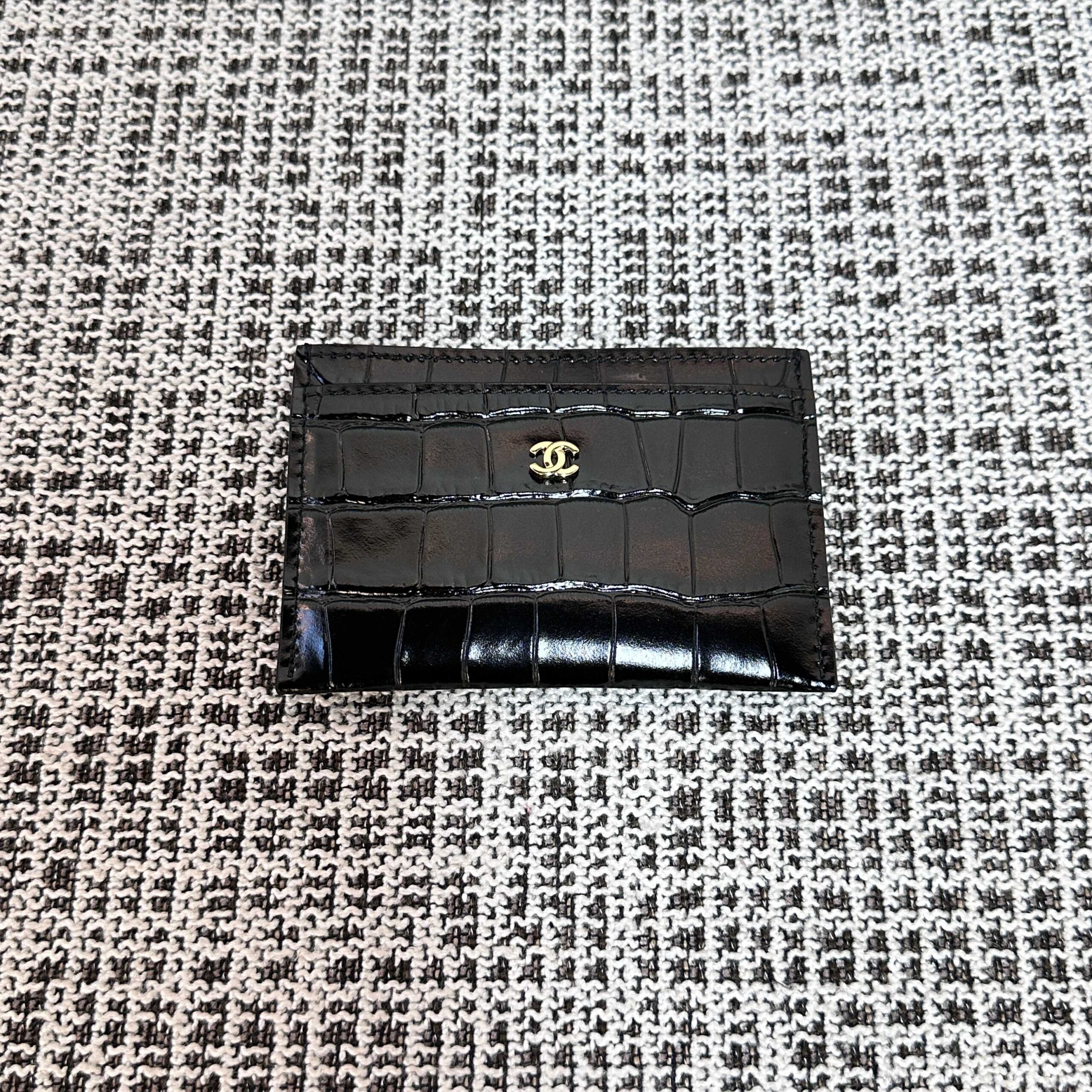 CHANEL Crocodile-Embossed Leather Wallet - Image 2