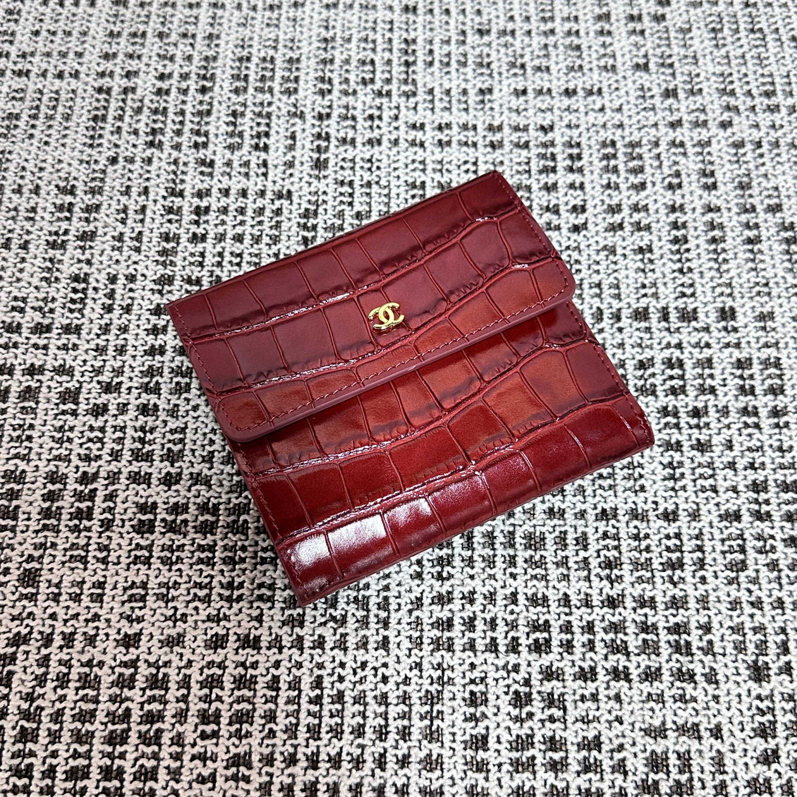 CHANEL Crocodile-Pattern Tri-Fold Wallet - Image 2