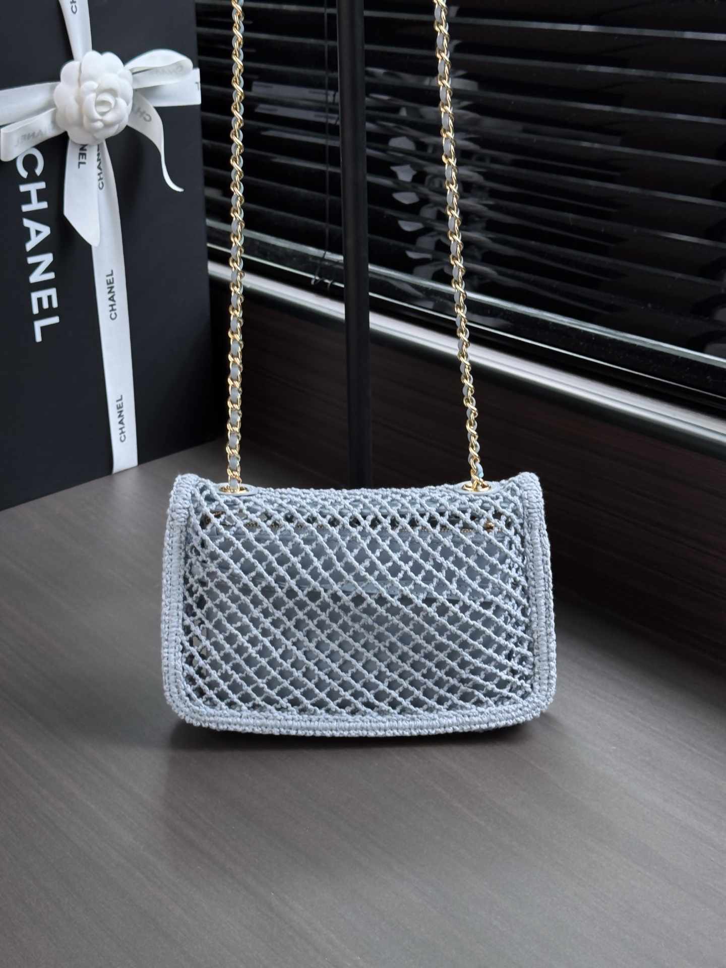 Chanel Hook-Woven Chain Shoulder Bag - Image 2
