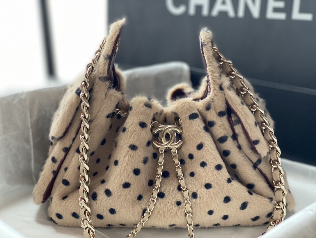 CHANEL Mini Spotted Velvet Bucket Bag - Image 2