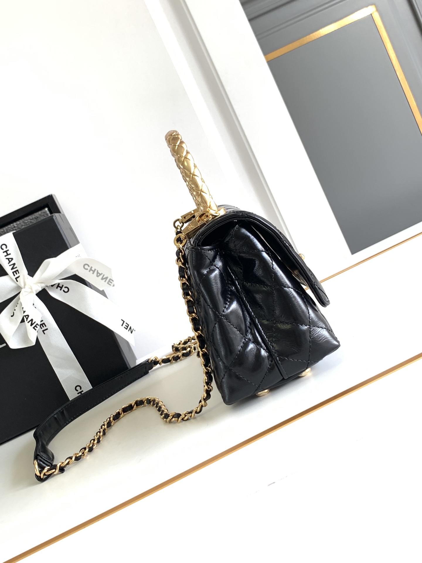 Chanel Coco Handle Classic Leather Handbag - Image 2