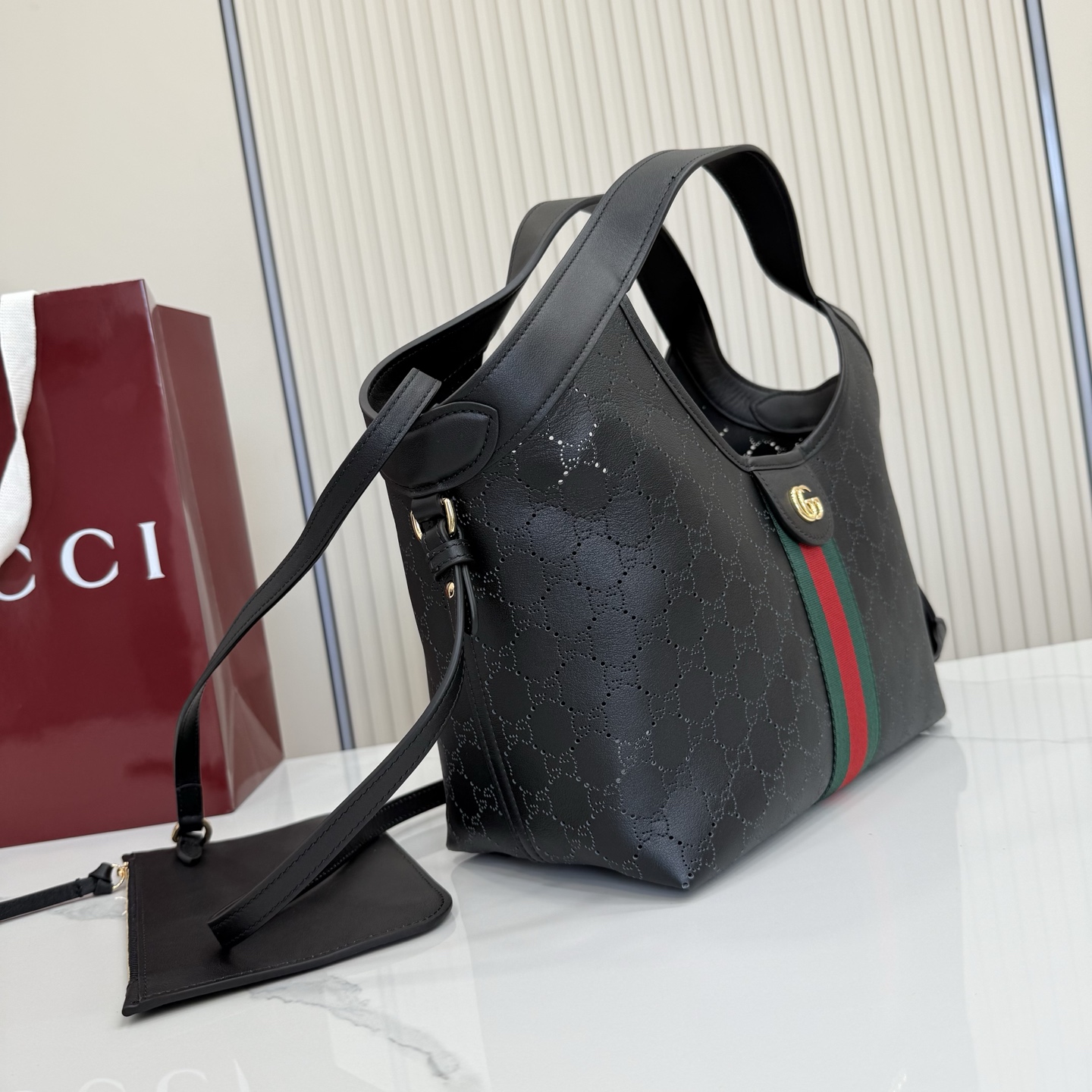Gucci Perforated Leather Bag 860845 - Image 2