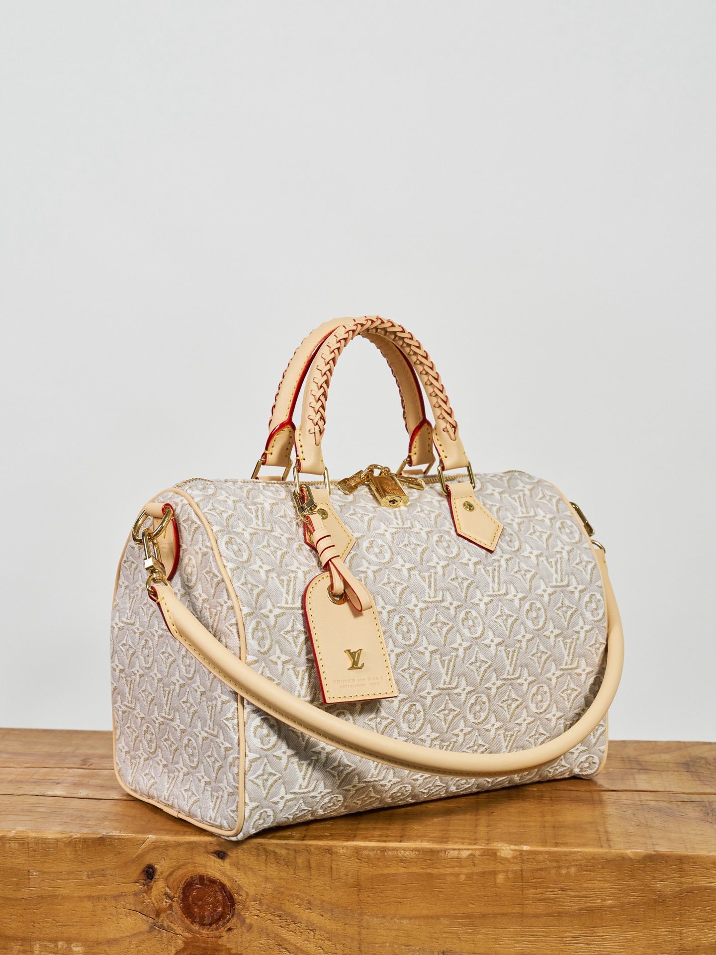 Louis Vuitton Sedy Soft 30 Handbag - Image 2