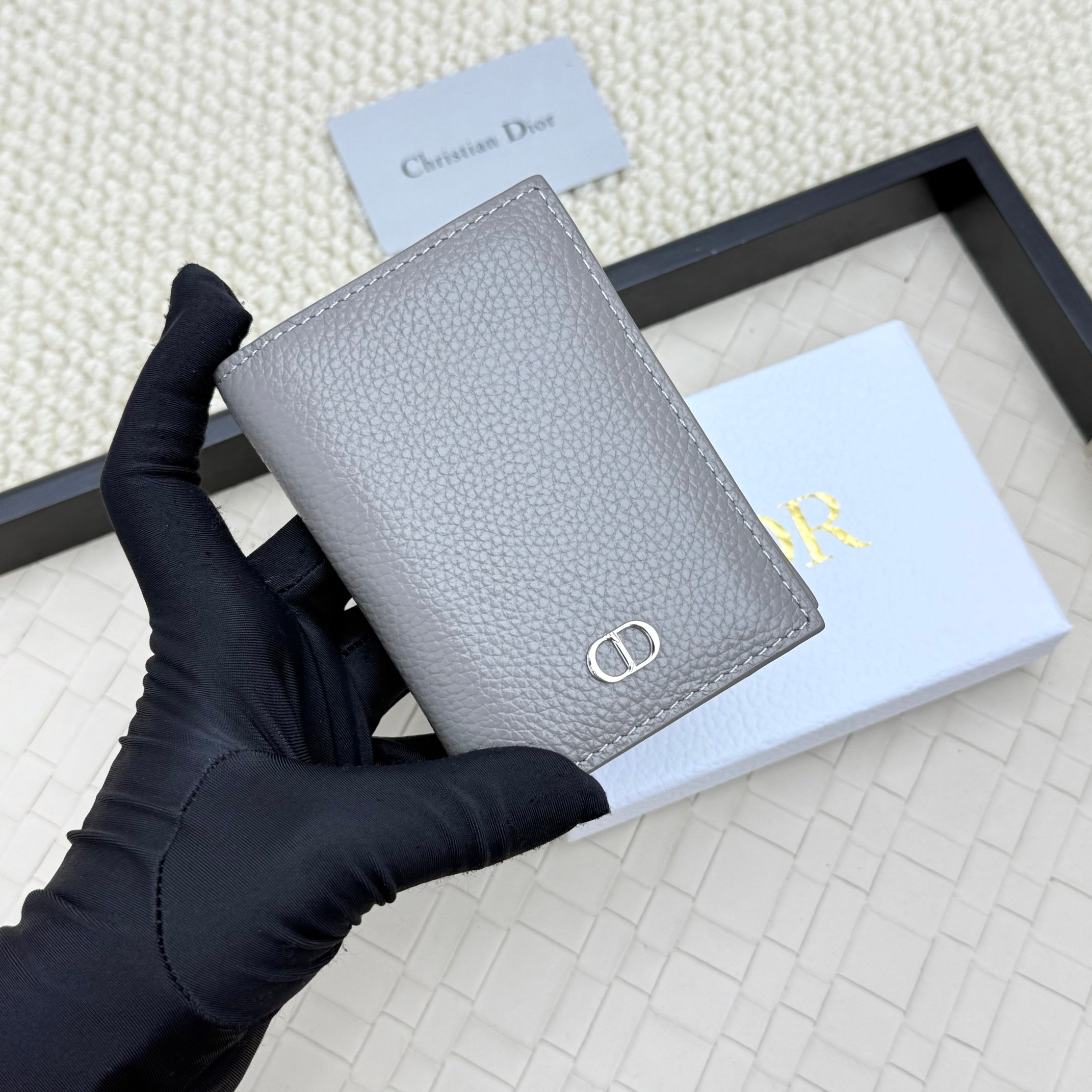 Dior Oblique Bifold Card Holder - Image 2