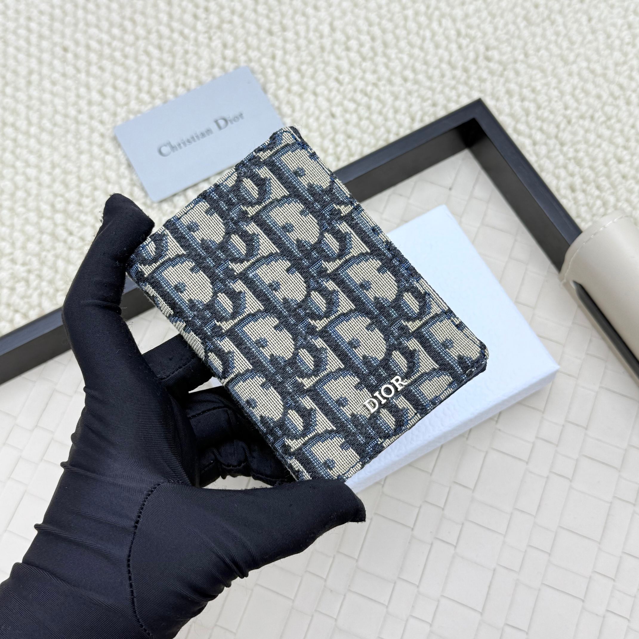 Dior Saddle Oblique Bifold Card Holder - Image 2