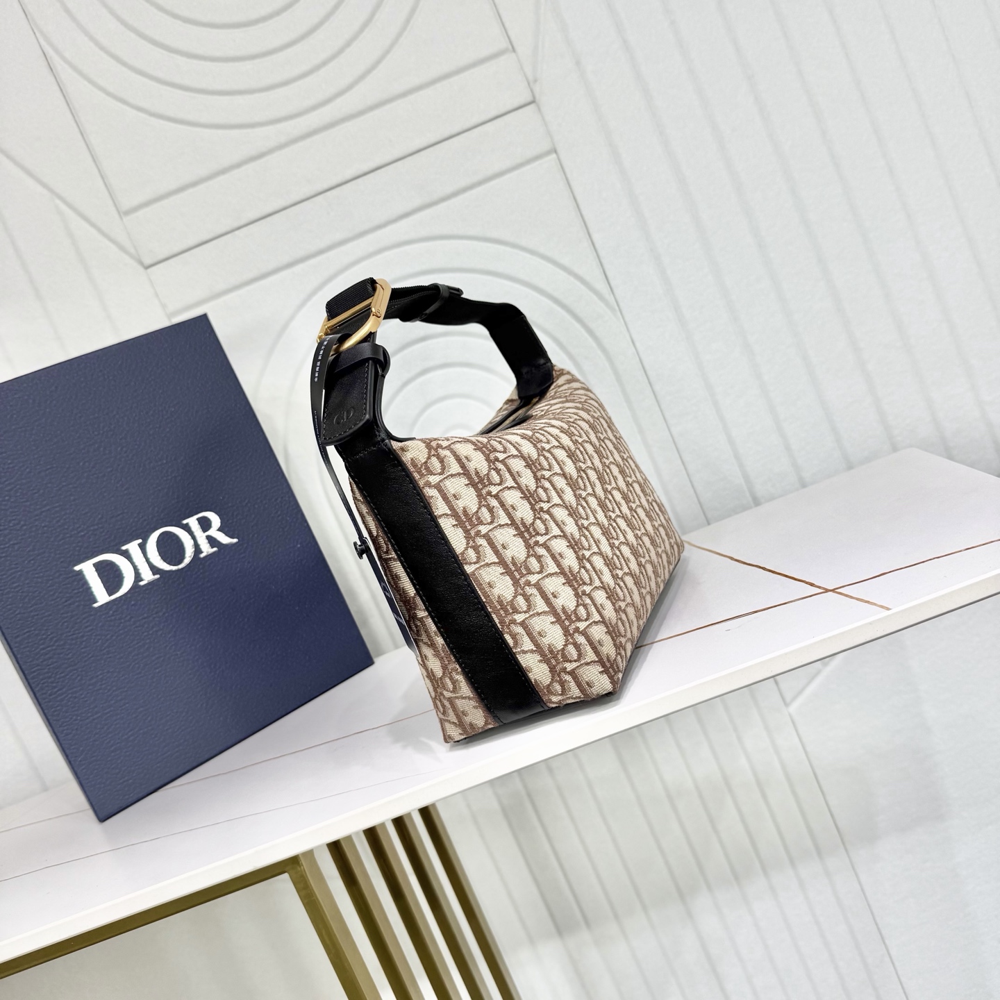 Dior Jett Handbag in Brown Oblique Print - Image 2