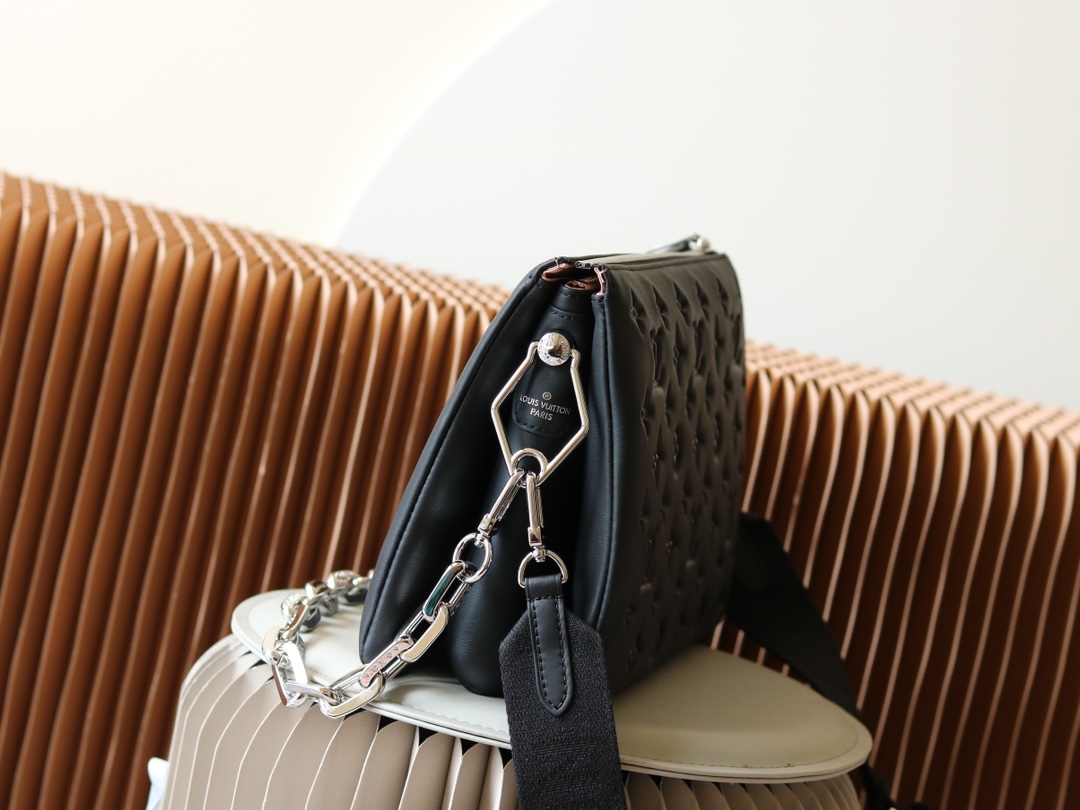 Louis Vuitton Coussin Small Black Lambskin Shoulder Bag - Image 2