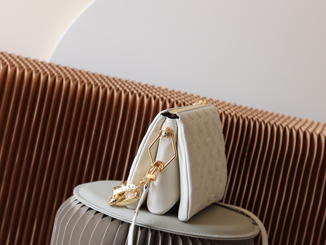 Louis Vuitton Coussin BB Monogram Lambskin Crossbody Bag - Image 2