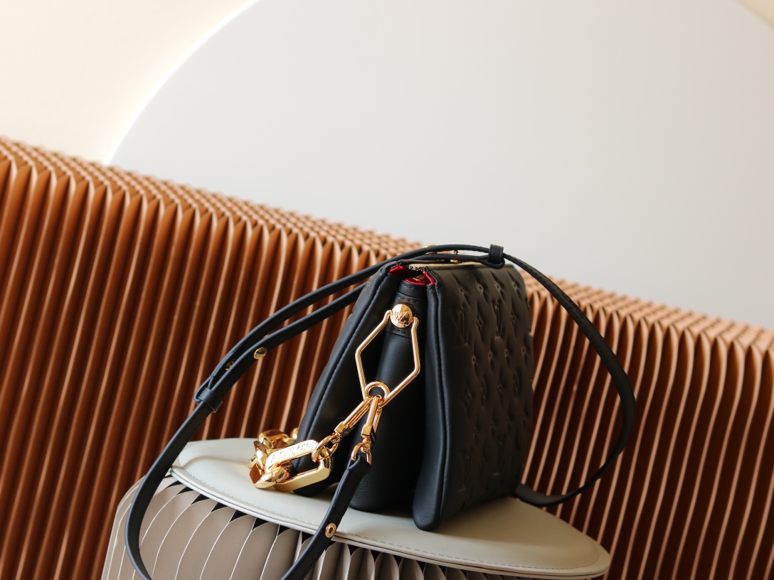 Louis Vuitton Coussin BB Lambskin Crossbody Bag - Image 2