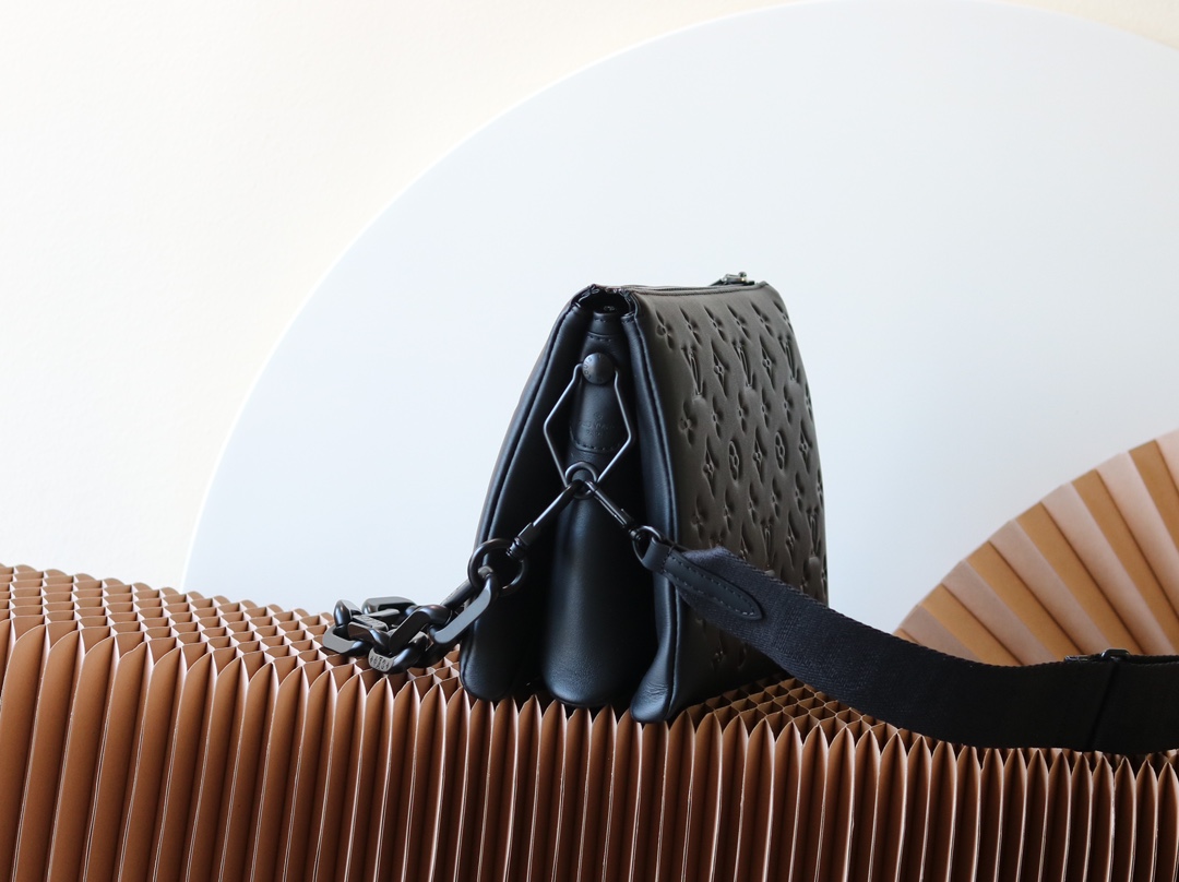 Louis Vuitton Coussin Small Crossbody Bag M11370 - Image 2