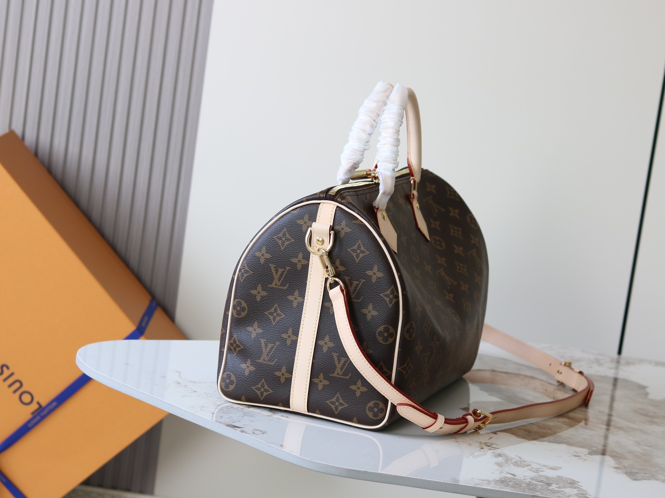 Louis Vuitton Speedy Bandoulière 35 Monogram Canvas Handbag - Image 2