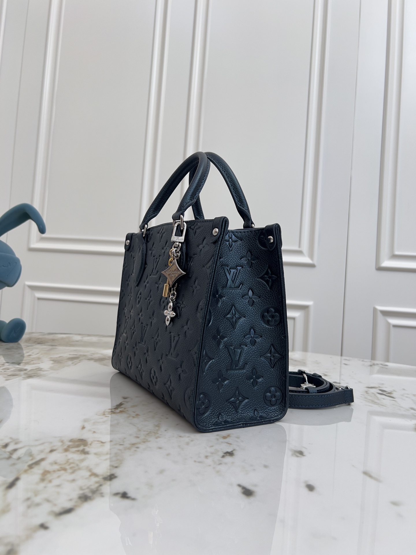 Louis Vuitton OnTheGo Tote in Pearl Blue Embossed Leather - Image 2