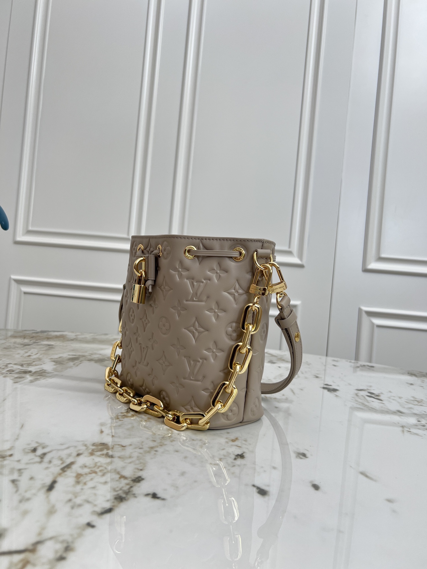 Louis Vuitton Coussin Bucket Bag M26530 / M26216 - Image 2