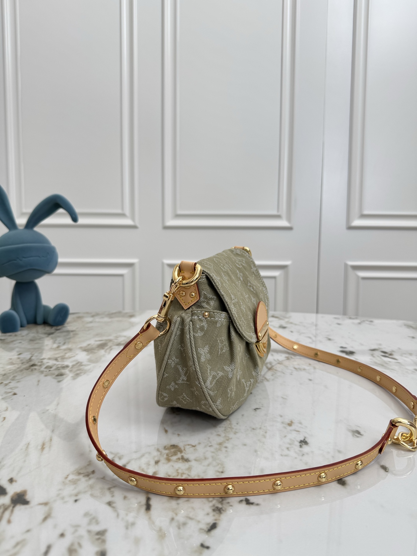 Sunset Rendez-Vous Khaki Denim Shoulder Bag - Image 2