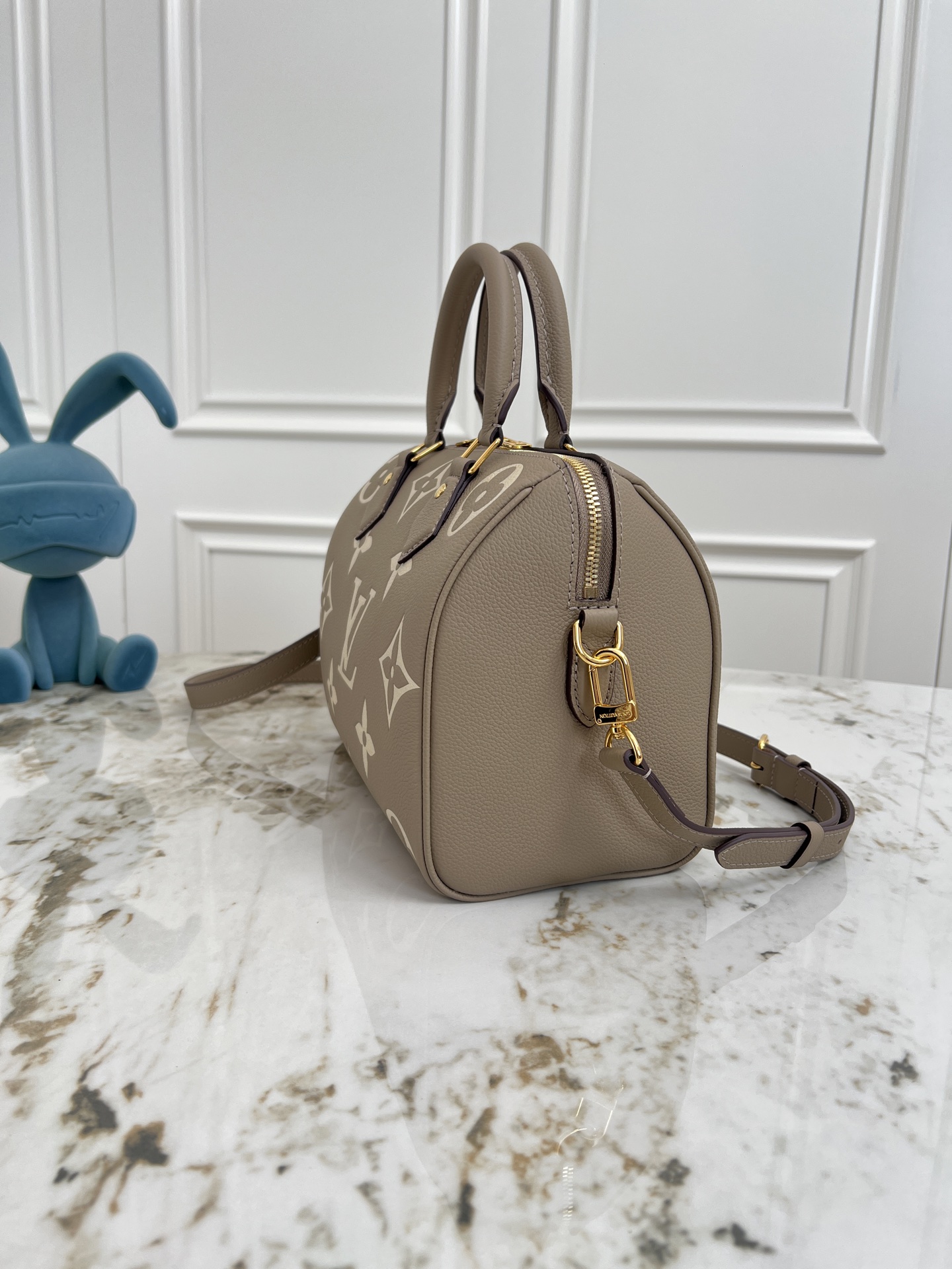Louis Vuitton Speedy Bandoulière 25 Handbag in Monogram Empreinte Leather - Image 2