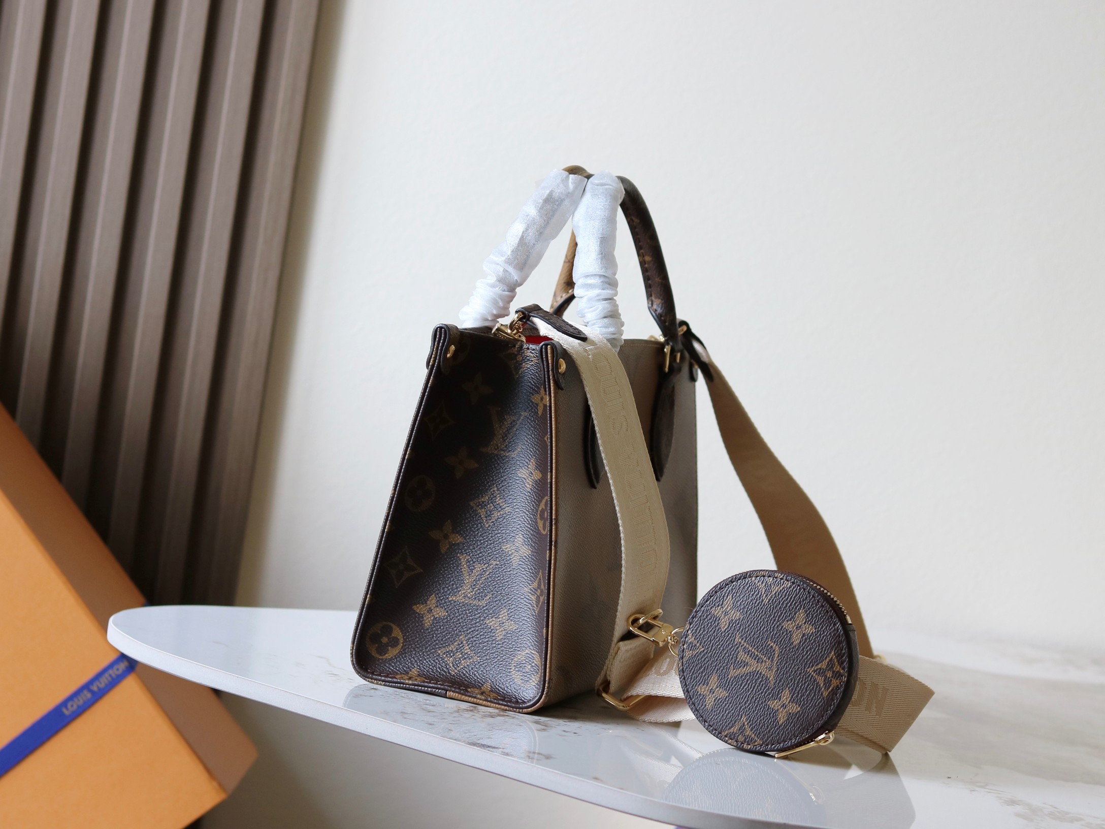 Louis Vuitton OnTheGo PM Handbag M46373 - Image 2