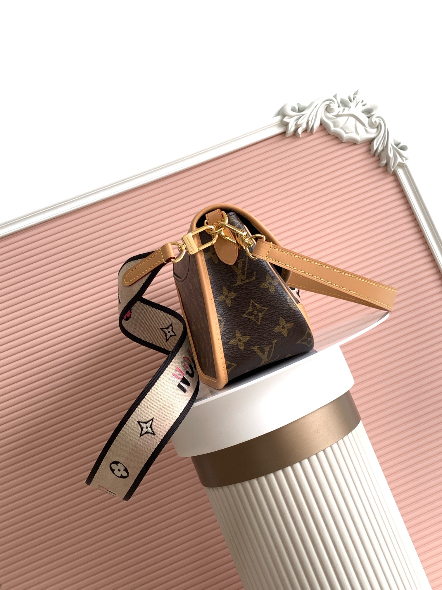 Louis Vuitton Diane Crossbody Bag in Black Monogram Canvas - Image 2
