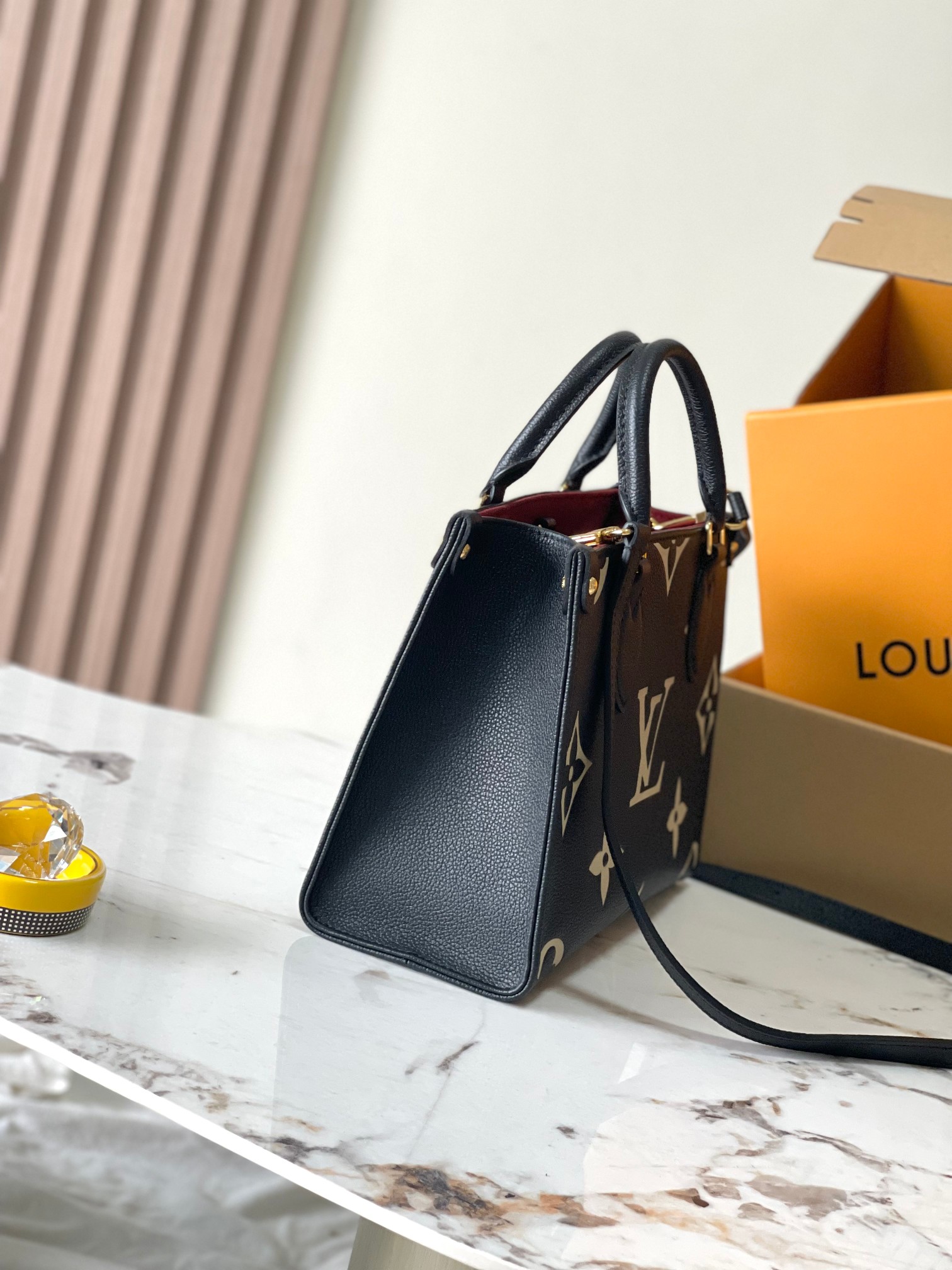 Louis Vuitton Onthego Small Handbag M45659 - Image 2
